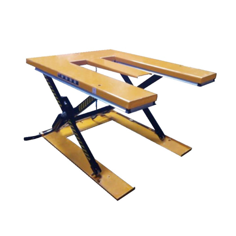TABLE &Eacute;L&Eacute;VATEUR
